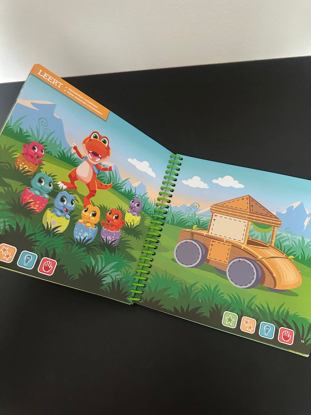 Vtech - Magibook - op avontuur met vormen en kleuren.