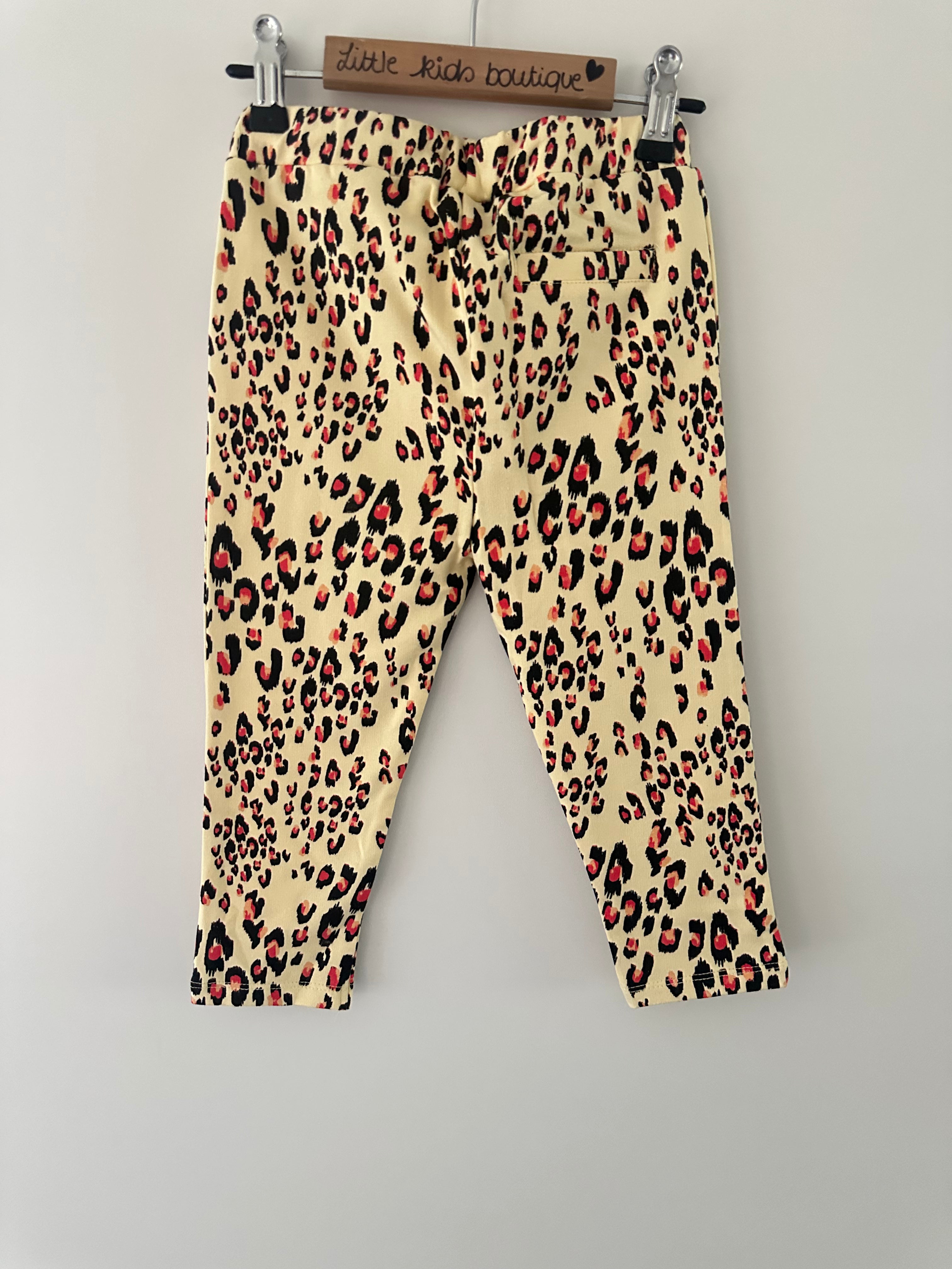 Beebielove - broek - maat 104