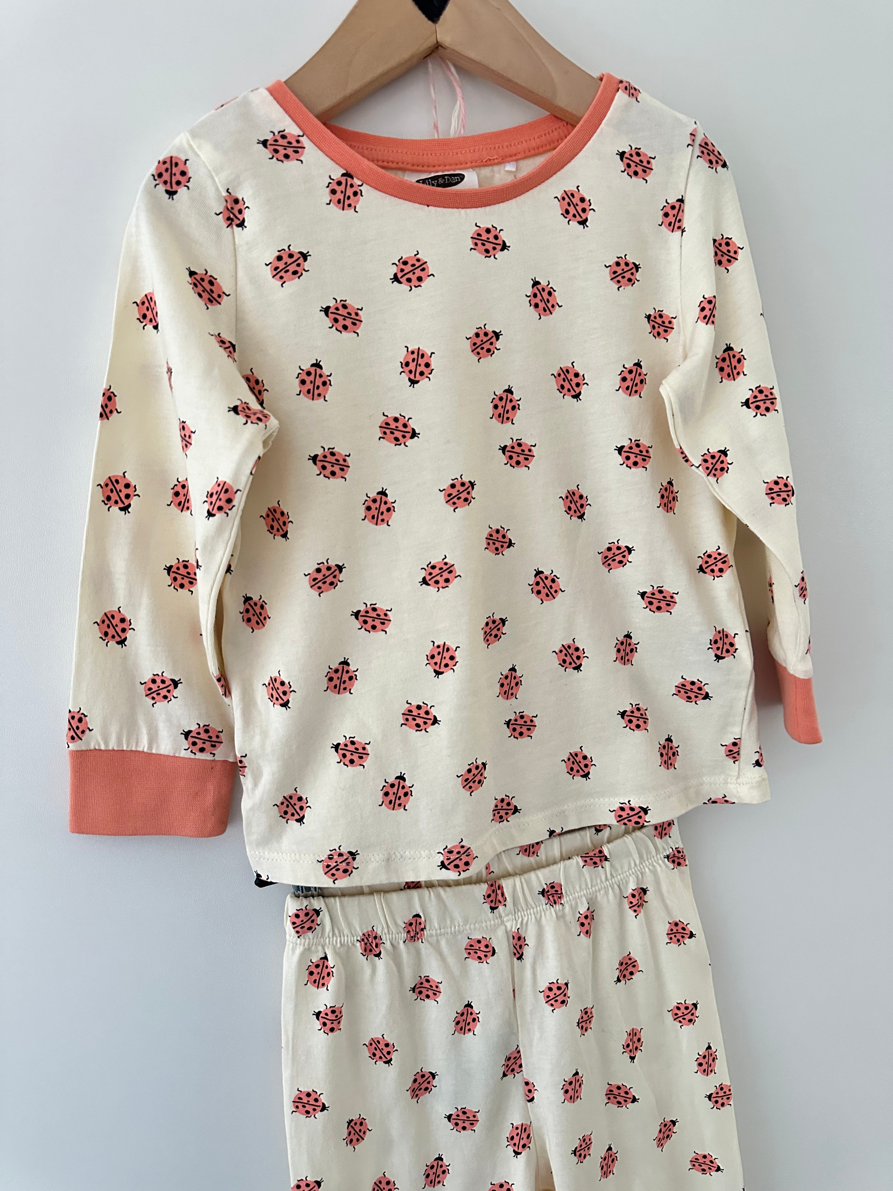 Pyjama maat 98