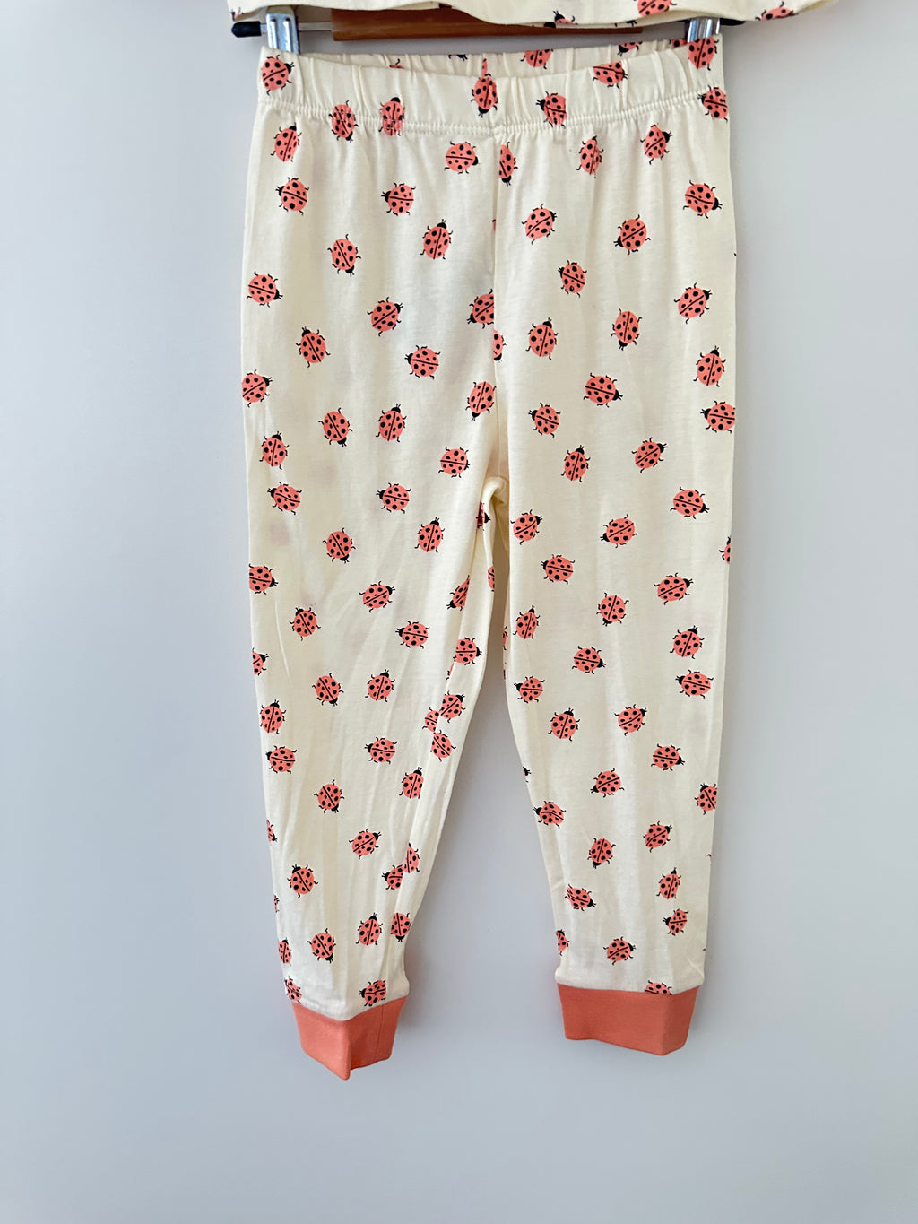 Pyjama maat 98